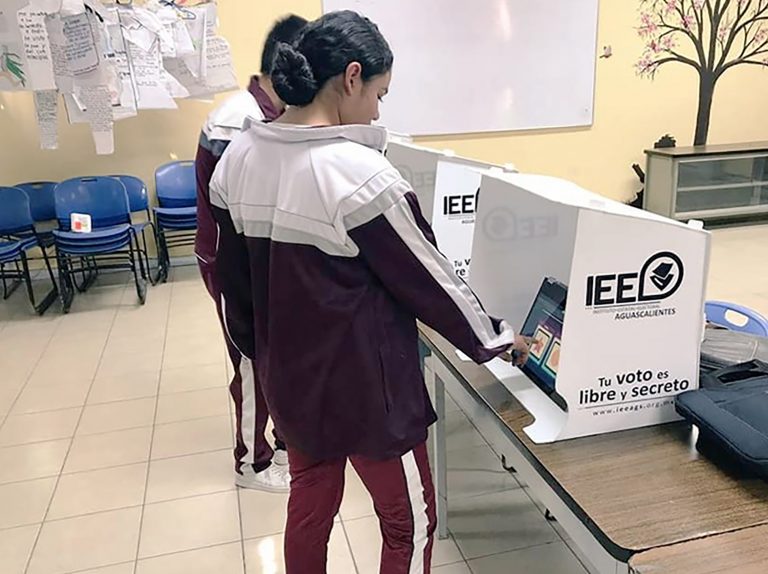 Promueve IEE la educación cívica y la cultura democrática en Aguascalientes