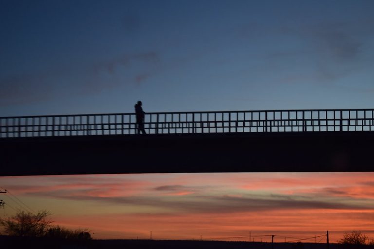 En la normalización del suicidio, mucho tienen que ver los medios de comunicación