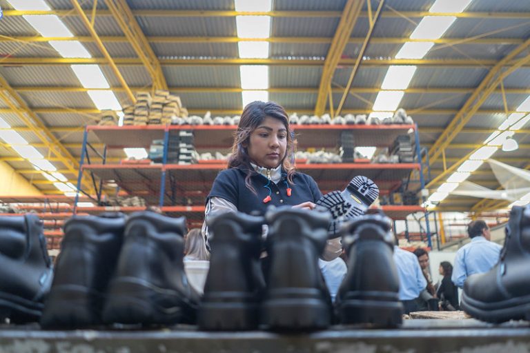 Brecha salarial, principal desafío para alcanzar la igualdad entre hombres y mujeres: INAI