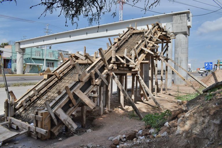 Planea municipio de Aguascalientes la construcción de siete puentes peatonales en el Segundo Anillo