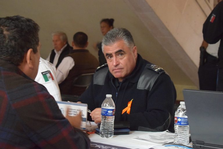 Regidores de oposición en Aguascalientes analizan la permanencia de Martínez Romo