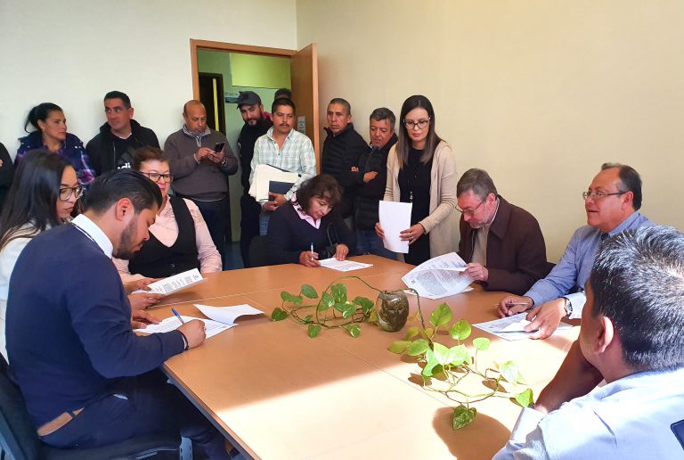 Administrativos de la UAA aceptan 3.4% de aumento