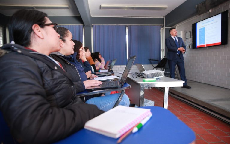 Estudiantes de enfermería de la UAA realizan investigación cualitativa 