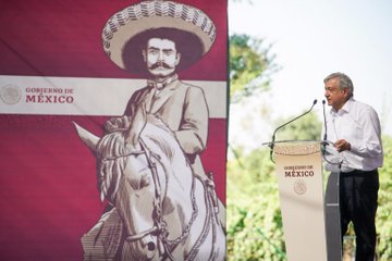 Entrega López Obrador obras en Anenecuilco