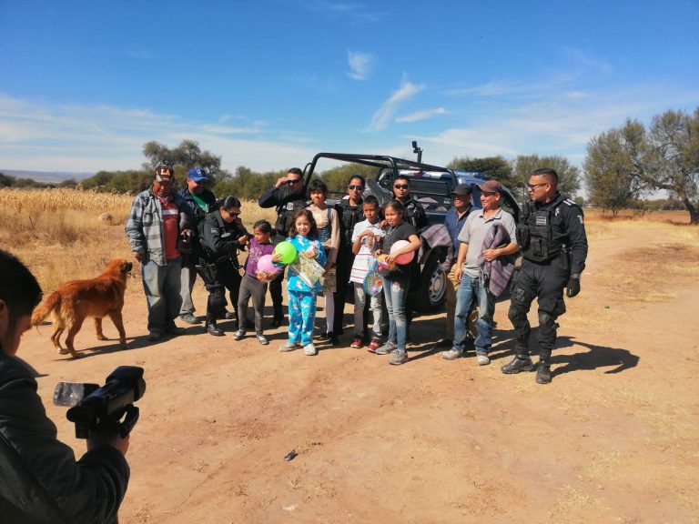 Elementos entregaron juguetes en San Francisco de los Romo, Aguascalientes