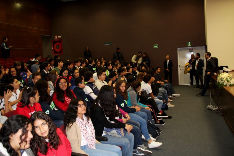 IAJU lleva cine a jóvenes de municipios del interior 