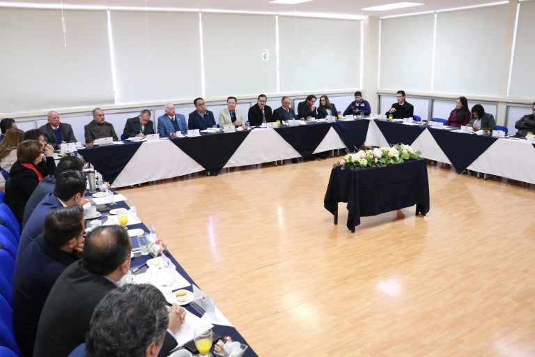 Discuten sobre objetivos del Plan 2045 para educación media y superior 