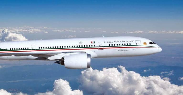 Propone López Obrador rifar el avión presidencial 