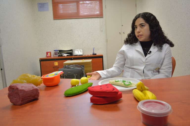 Llevan a cabo jornada de capacitación y actualización para nutriólogos