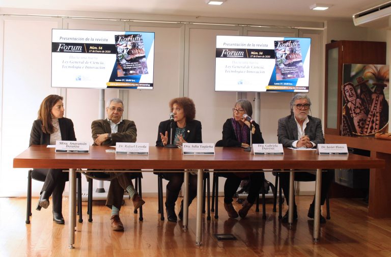 Las instituciones autónomas facilitan el desarrollo de la ciencia   