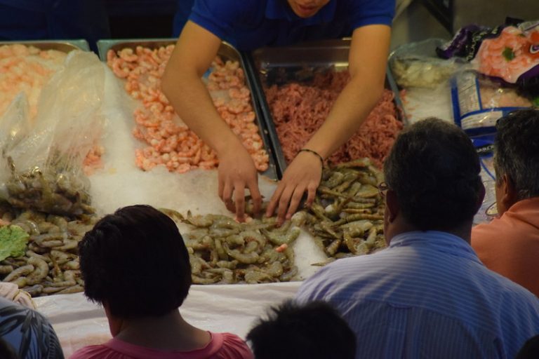 Regulación Sanitaria presionará para controlar permisos a negocios ambulantes de Aguascalientes