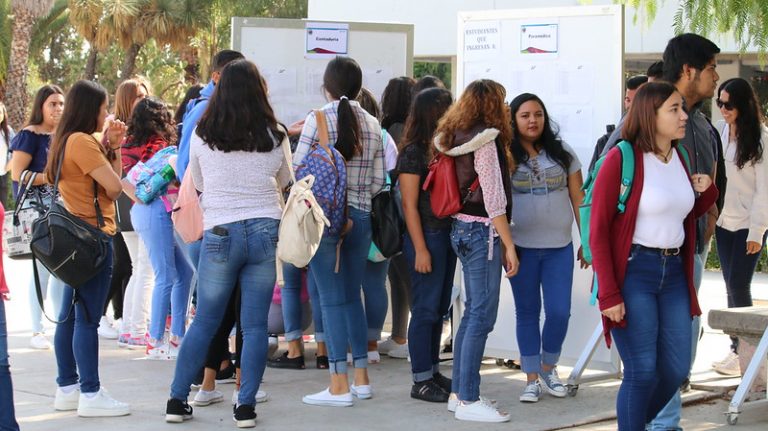 Más de 500 jóvenes de Aguascalientes acudieron a la Primera Feria de Universidades del Imjuva