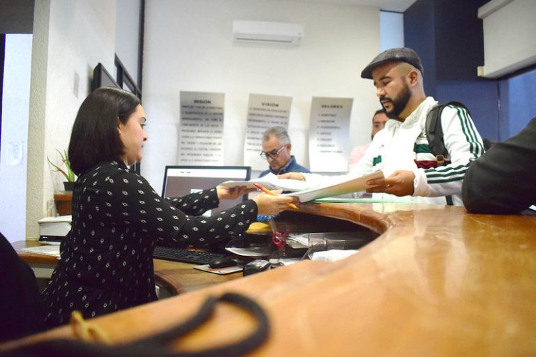 Contraloría turnará denuncia contra Carlos Lozano de la Torre a otra instancia