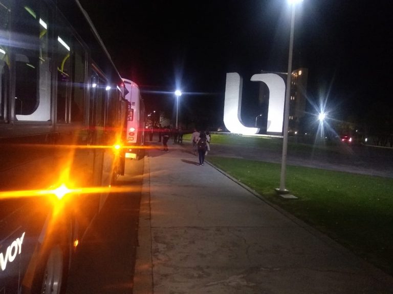 Dan servicios especiales de transporte urbano a la UAA