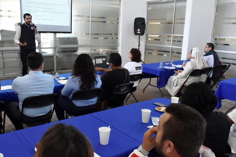 Asociaciones civiles son capacitadas  en comprobación del uso de recursos públicos