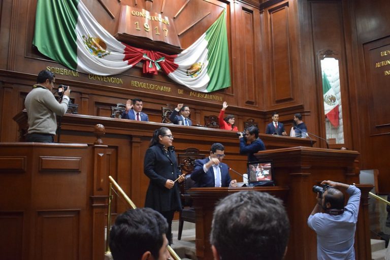 Congreso de Aguascalientes se cuelga del Paro del 9M