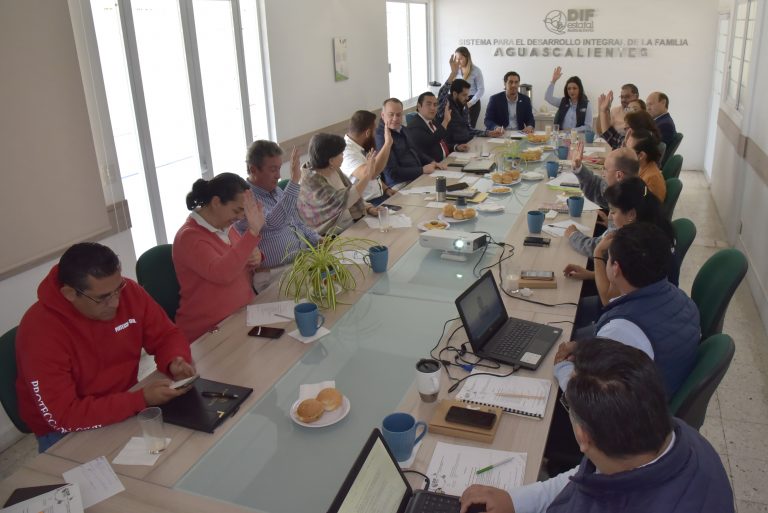 DIF estatal acredita a nuevas asociaciones civiles