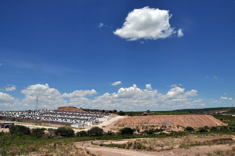 Supervisan el avance de obra urbana en cinco desarrollos habitacionales 