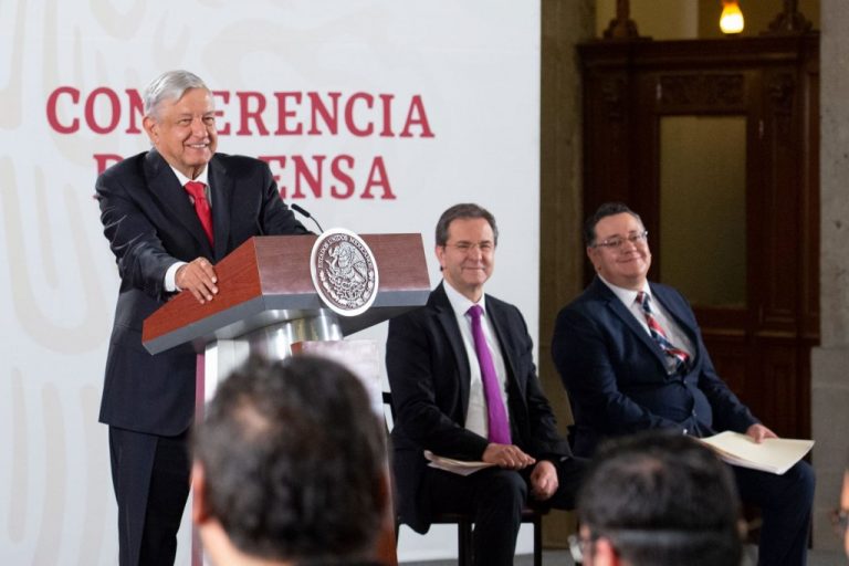 López Obrador propone modificar días feriados 