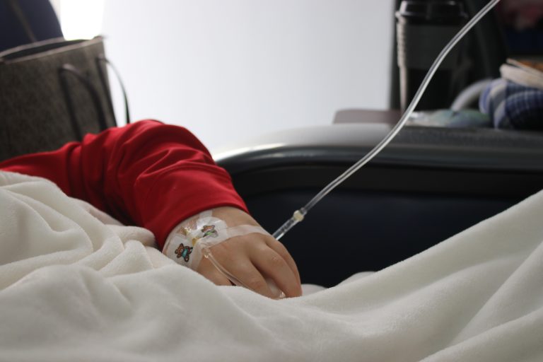 Alianza de asociaciones civiles ha ayudado a que niños con cáncer sigan con sus tratamientos