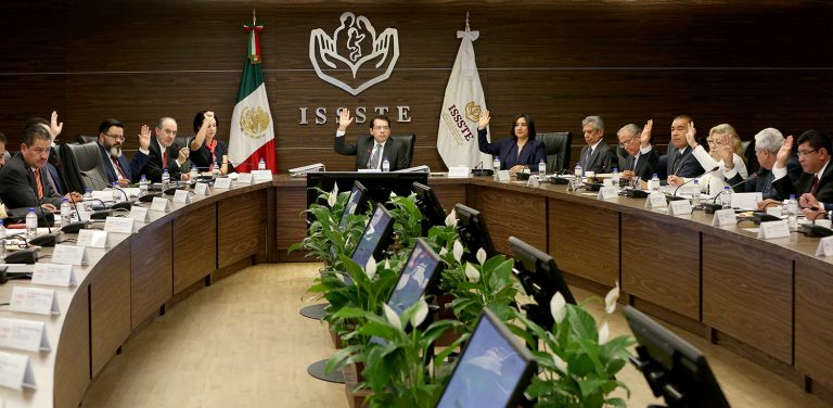 Convenio para que gobiernos estatales salden deuda con el Issste