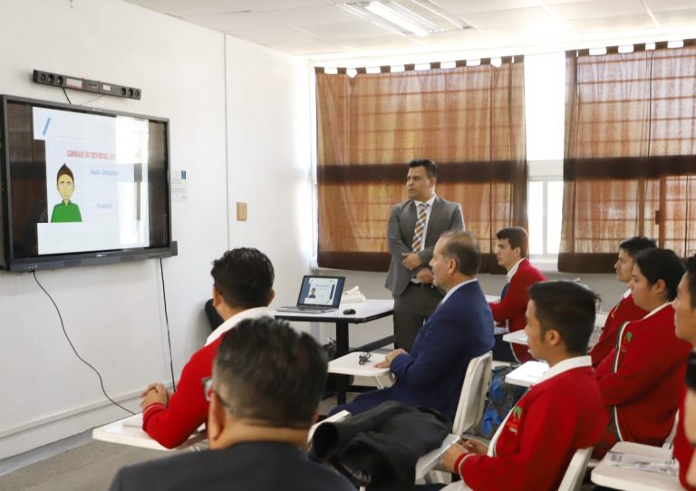 Inicia gobernador gira por bachilleratos del estado 