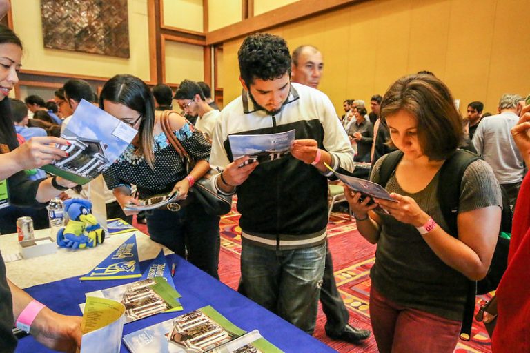 Impulsan movilidad internacional en la UPA 