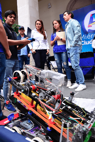 Estudiantes participarán en la Competencia de Robótica First, en Chicago
