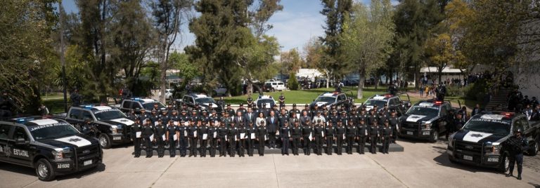 Entrega gobernador Certificados de Formación Inicial y equipamiento a corporaciones de seguridad 
