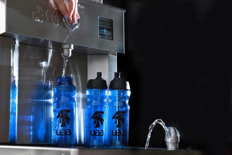 En la UAA se ha reducido el uso de medio millón de botellas de plástico