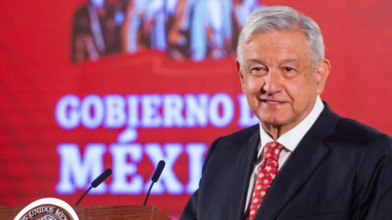 IMSS Bienestar, ejemplo para el rescate del sector salud, asegura López Obrador 