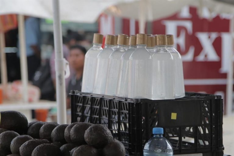 Coprisea emprende operativo en Aguascalientes contra productos milagro y gel antibacterial falso