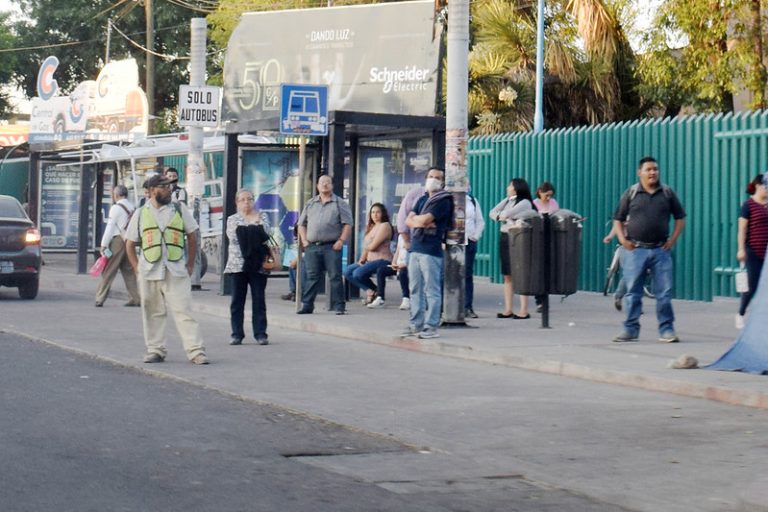 Baja en un 30% el servicio de transporte urbano en Aguascalientes