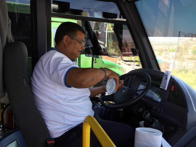 Continúa la supervisión de limpieza de camiones urbanos en Aguascalientes