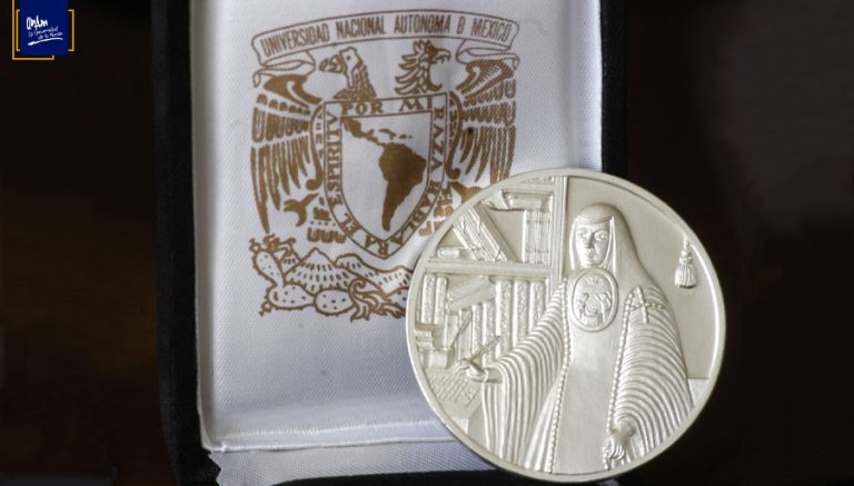 Entrega la UNAM reconocimiento Sor Juana Inés de la Cruz, a 79 distinguidas universitarias