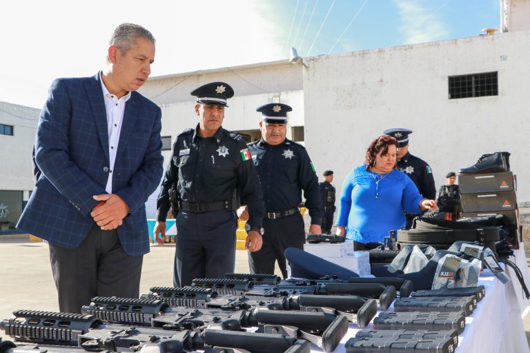 Entregan dos radiopatrullas y equipamiento a Seguridad Pública de Calvillo en Aguascalientes