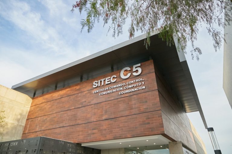 Presenta gobernador tecnología y equipamiento del C-5 a presidentes municipales de Aguascalientes