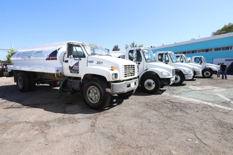 Entregan pipas para distribución de agua en los municipios de Aguascalientes