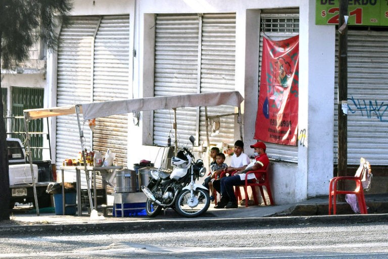 Se necesita tener un registro de comercios informales en Aguascalientes