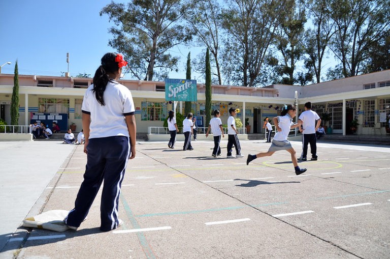 El regreso a clases será por televisión