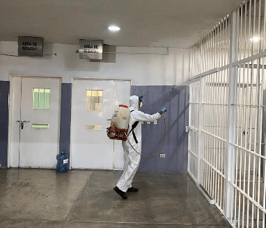 Desinfectan instalaciones de la Dirección de Justicia municipal en Aguascalientes