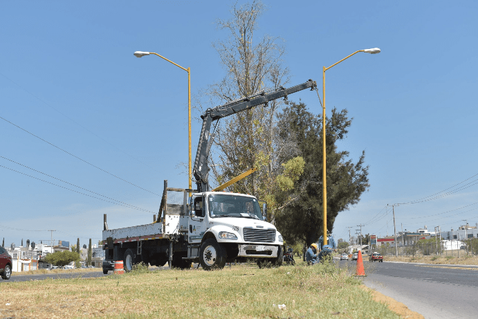 Realiza Municipio de Aguascalientes trabajos de alumbrado público