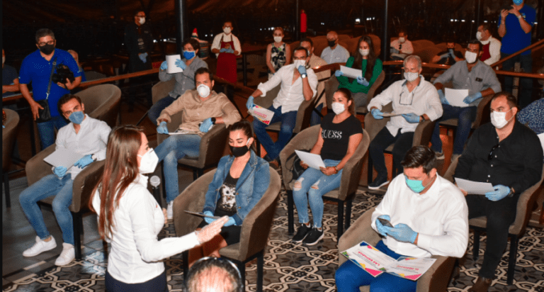 Entregaron apoyos económicos a trabajadores de restaurantes, antros y bares en Aguascalientes