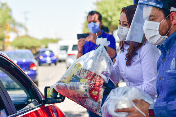 Entregaron apoyos a choferes de plataformas y a trabajadores de valet parking en Aguascalientes