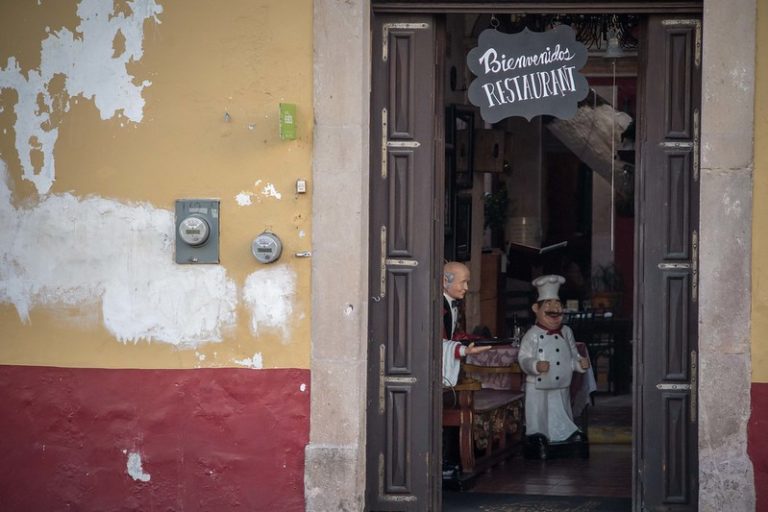 En Aguascalientes, eliminan apoyos a restauranteros para pago de plataformas en traslado de alimentos