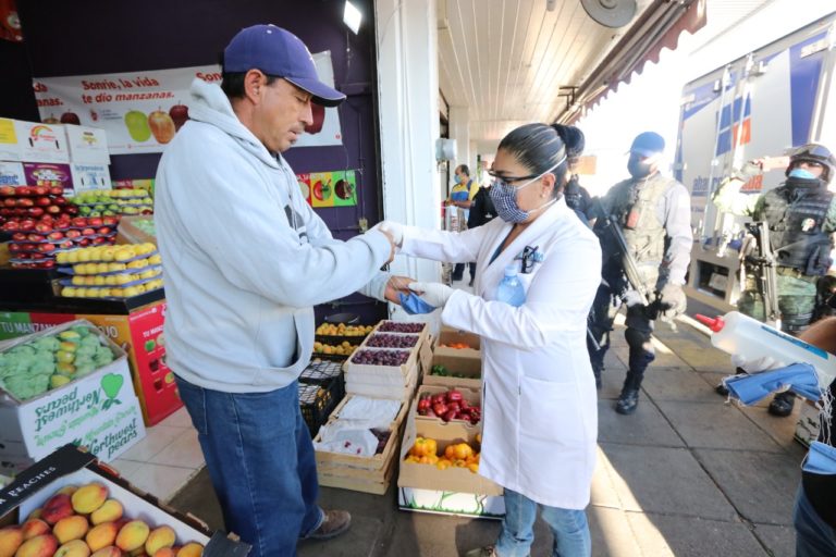 Realiza Instituto de Salud de Aguascalientes jornada para prevenir  a locatarios y usuarios del agropecuario