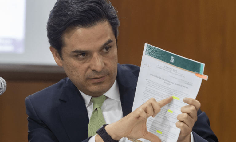 Zoé Robledo inyecta 2,705 millones a farmacéuticas consentidas de Peña Nieto