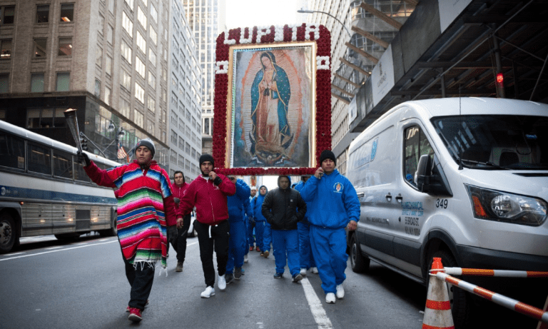En la pobreza y sin seguridad médica: así enfrentan latinos en NYC al Covid-19