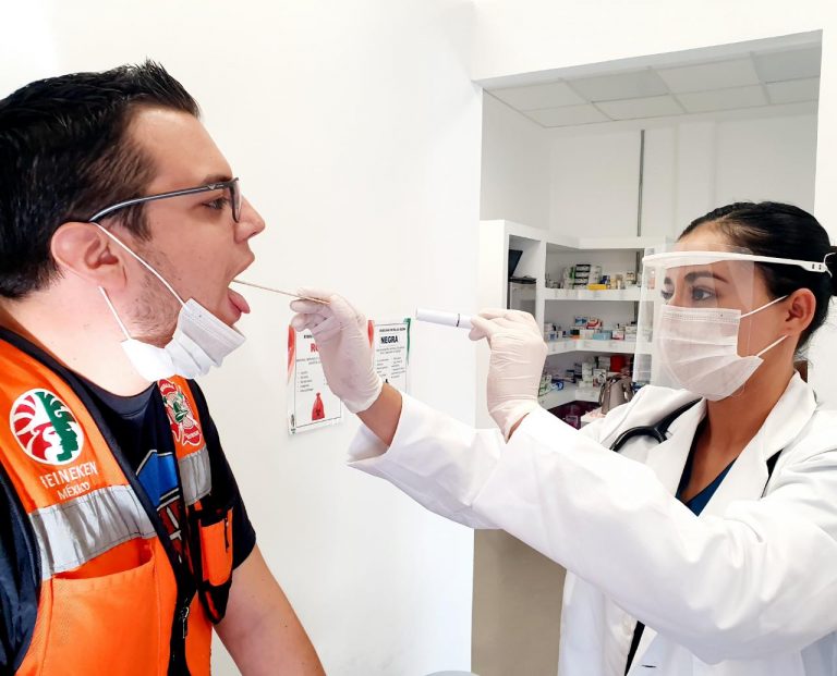 Heineken México entregará mil 300 caretas protectoras para uso médico