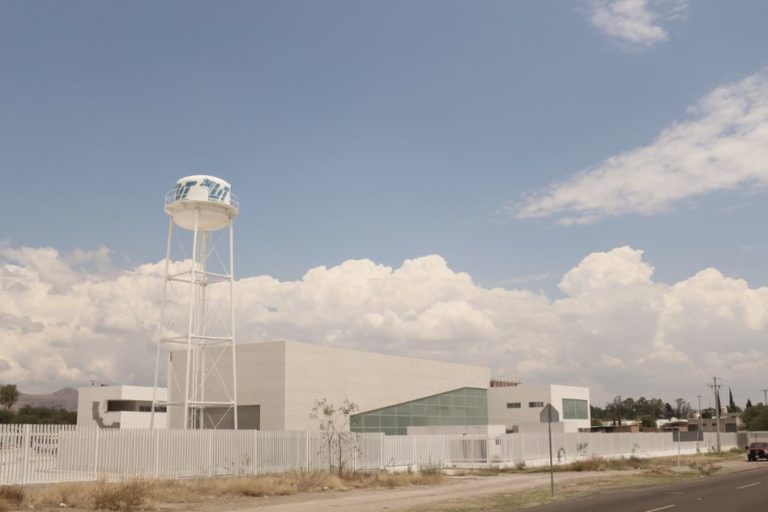 Docentes de la UTA obtienen certificación en sistemas fotovoltaicos